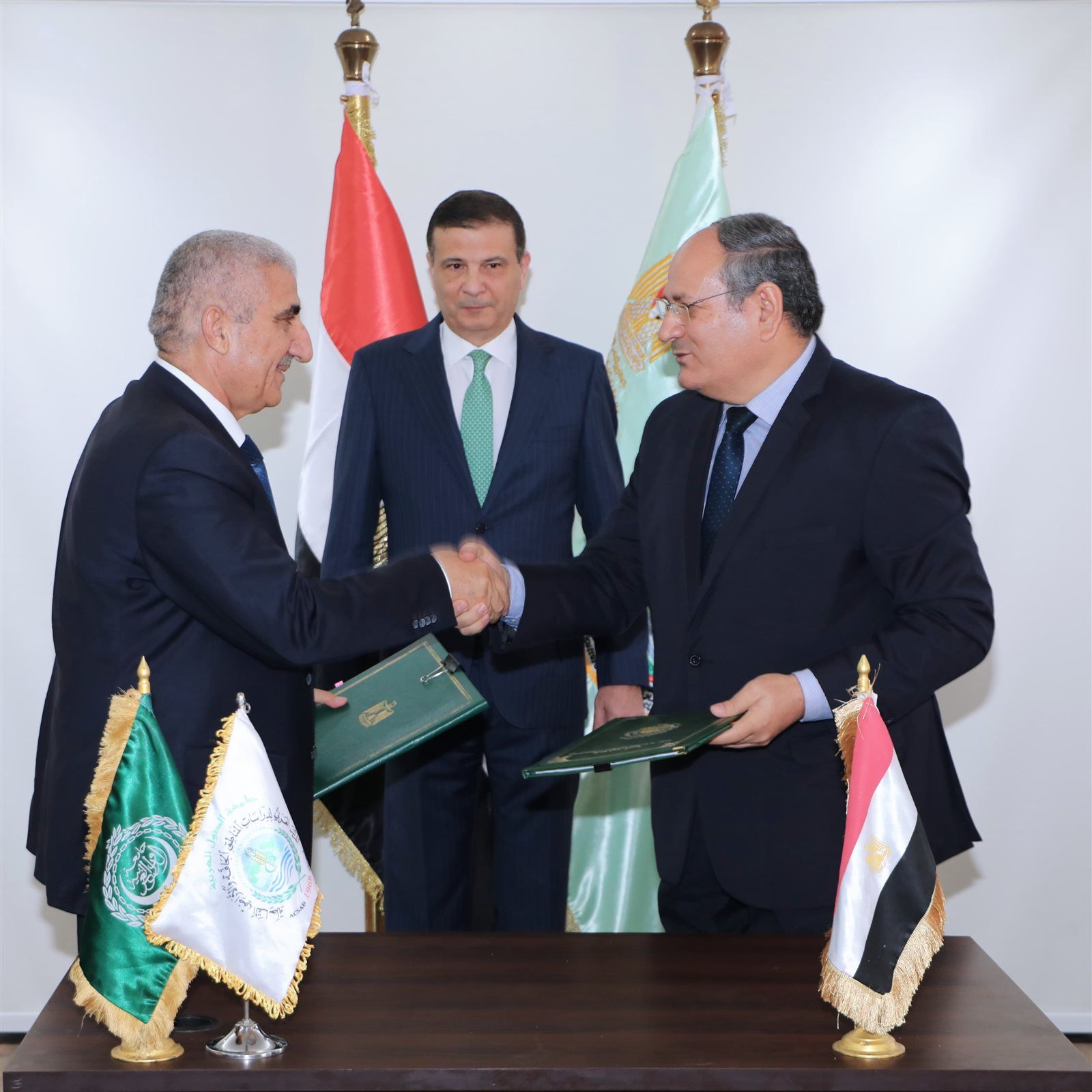 b380b243c6.jpg