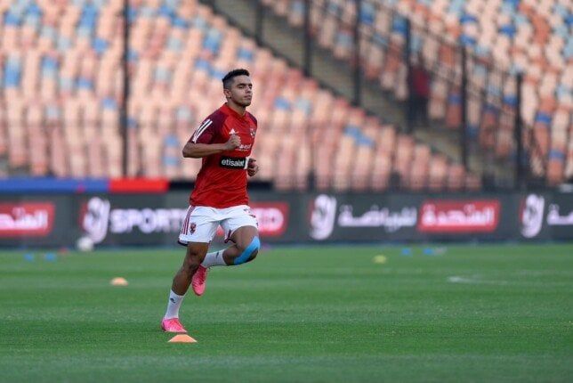 سيراميكا كليوباترا يعلن التعاقد مع ثنائي الأهلي الدبيس وخالد عبد الفتاح