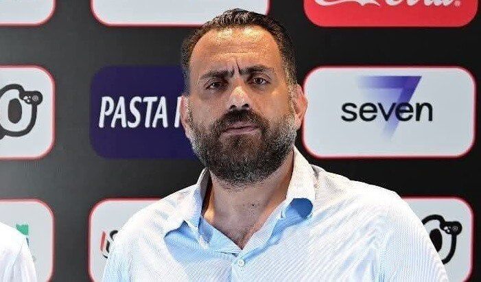 جون إدوارد يجتمع مع عبد الناصر محمد للاتفاق على الرتوش النهائية لمعسكر الزمالك