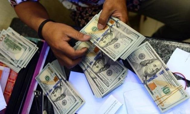 قضايا قيمتها 7 ملايين جنيه.. ضربات متتالية ضد «مافيا العملات الأجنبية»
