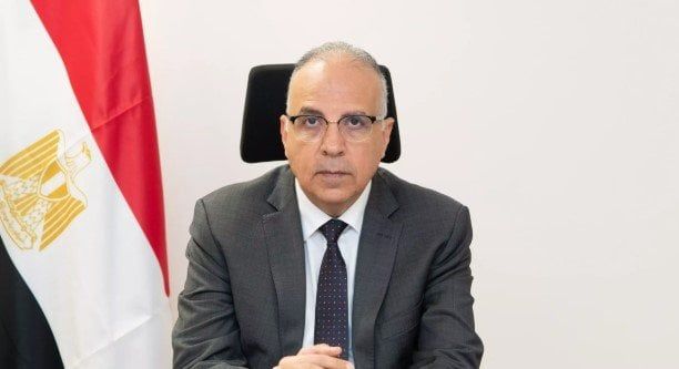 وزير الري يبحث الطلبات المقدمة من أعضاء مجلس النواب
