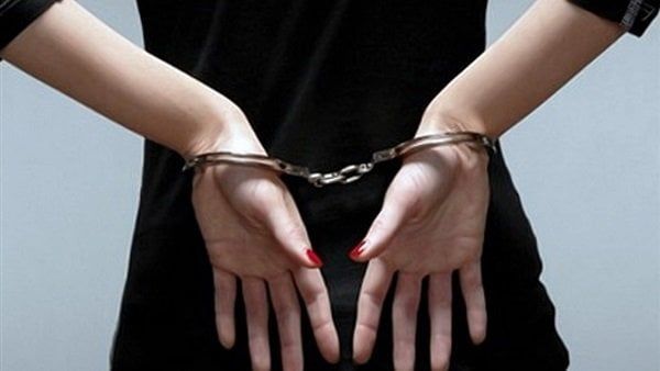 بـ«مخدة وإيد الهون».. اعترافات زوجة تكشف جريمة قتل زوجها بمساعدة أبنائها بالبحيرة والنيابة تأمر بحبسهم