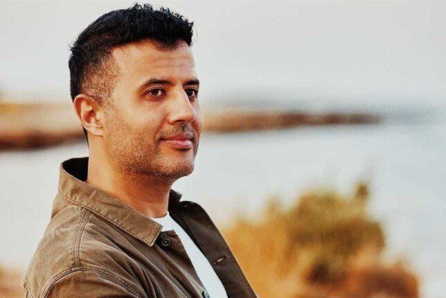 بطريقة كوميدية.. حمزة نمرة يكشف موعد طرح ألبومه الجديد