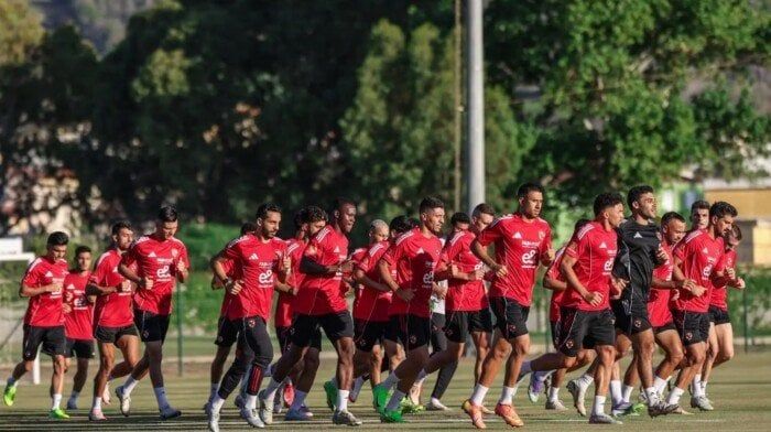الأهلي يخوض مرانه الأول في تونس استعدادًا للموسم الجديد