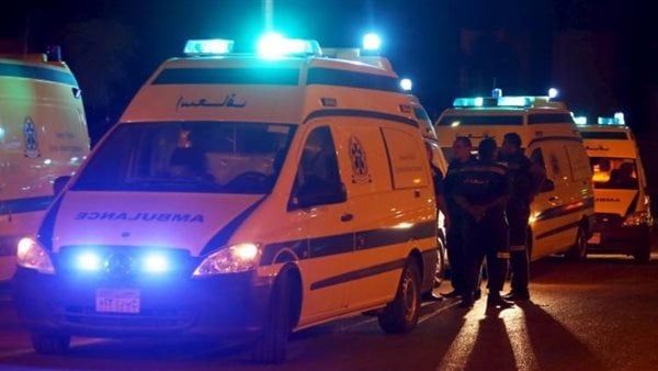 إصابة 10 عمال في حادث انقلاب ميكروباص وردية بالسادات