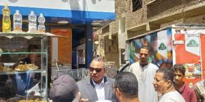 السكرتير المساعد بسوهاج يقود حملة لرفع الإشغالات وضبط التوك توك - ايجي سبورت