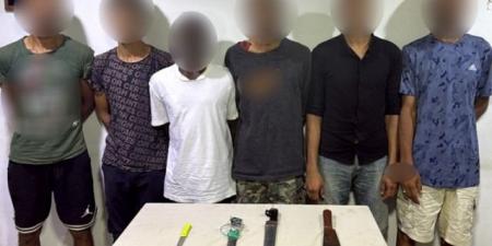 تفاصيل فيديو لمشاجرة بالأسلحة البيضاء بين بعض الأشخاص بالجيزة - ايجي سبورت