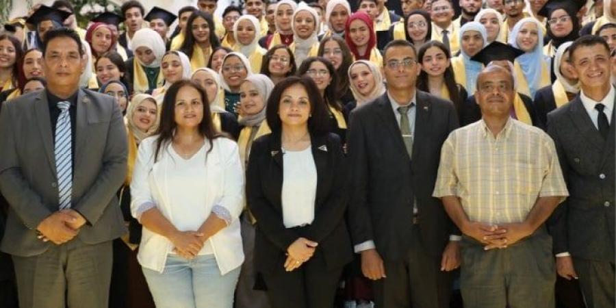 نائب محافظ البحر الأحمر تشهد حفل تخرج دفعة 2025 بمدرسة STEM بالغردقة وتؤكد دعم المتفوقين - ايجي سبورت