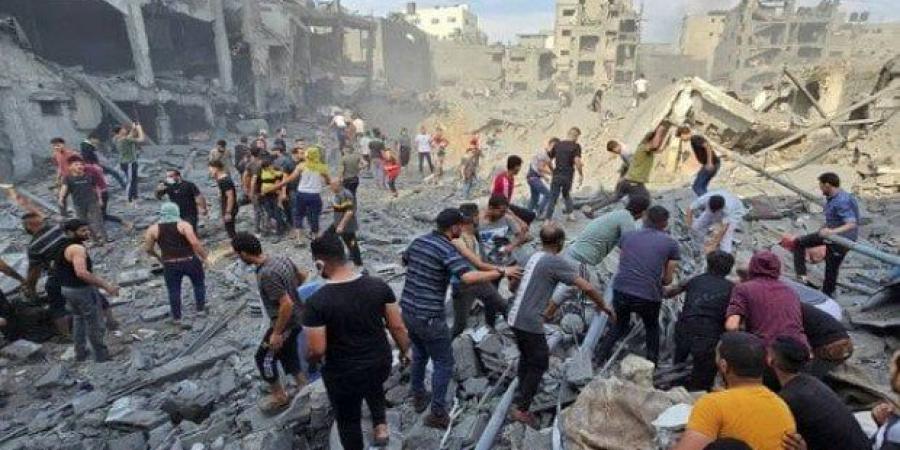 شهداء ومفقودون تحت الأنقاض.. غارة إسرائيلية تدمر منزلًا غرب المحافظة الوسطى - ايجي سبورت