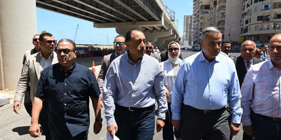 رئيس الوزراء يتفقد أعمال تطوير محور "محمد نجيب" وتوسعة كورنيش الإسكندرية - ايجي سبورت