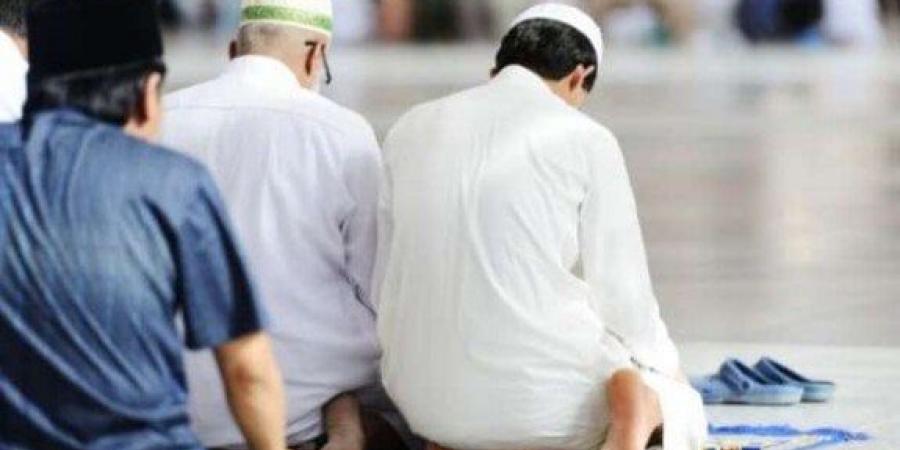 تفسير رؤيا «الصلاة في الشارع» بالمنام لابن سيرين - ايجي سبورت