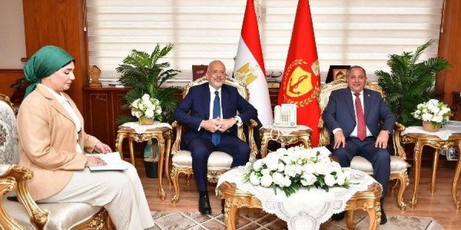 حملة مكبرة لمصادرة الدواب الهائمة من شوارع المدينة.. صور – نبض مصر - ايجي سبورت