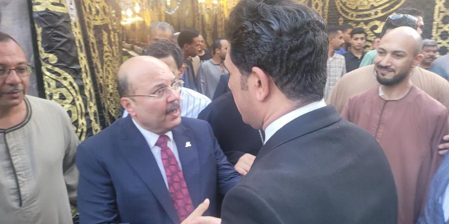 نائب محافظ سوهاج يُقدم واجب العزاء في والدة الصحفي ممدوح القعيد - ايجي سبورت