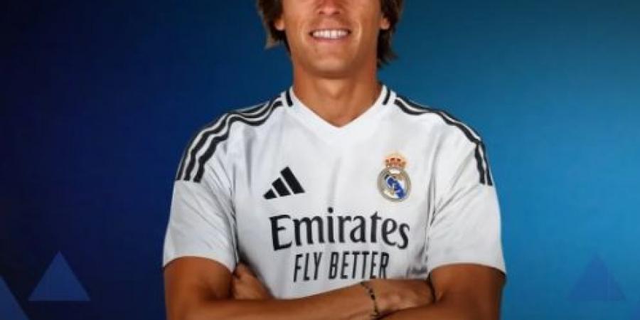 أول تعليق لرئيس ريال مدريد عقب ضم ألفارو كاريراس من بنفيكا رسمياً - ايجي سبورت