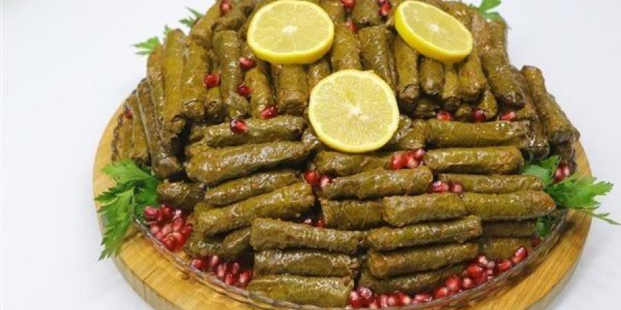 «زي المطاعم».. طريقة عمل محشي ورق العنب بالخلطة في المنزل | فيديو - ايجي سبورت