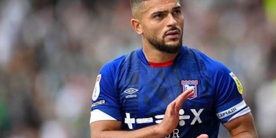 سام مرسي فى طريقه للكويت.. وتصرف رائع من إيبسويتش تاون مع اللاعب - ايجي سبورت