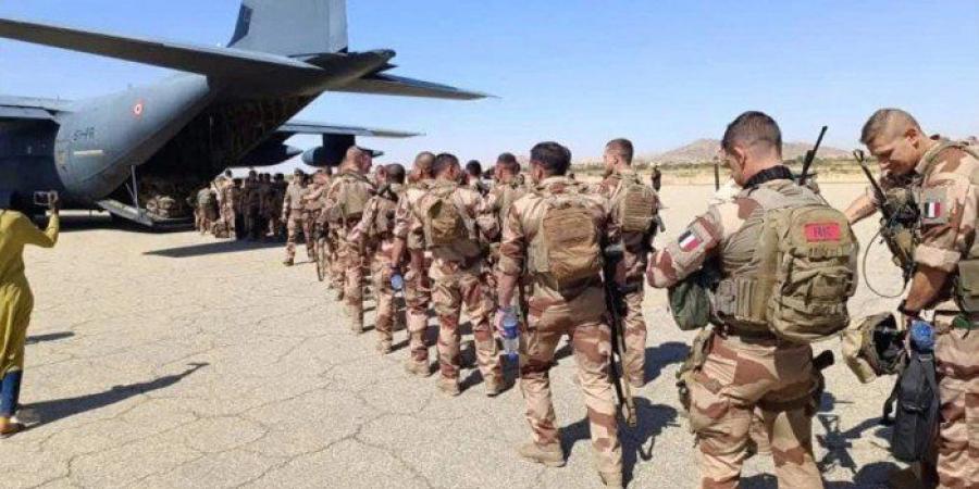 فرنسا تنهي وجودها العسكري بالسنغال وتسلم آخر قاعدة عسكرية لها - ايجي سبورت