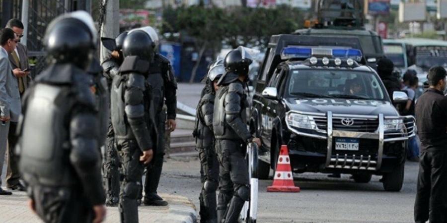 ضبط صاحب محل ملابس قام باستقطاع مقاطع فيديو من كاميرا المراقبة الخاصة به للإساءة لرجال الشرطة - ايجي سبورت