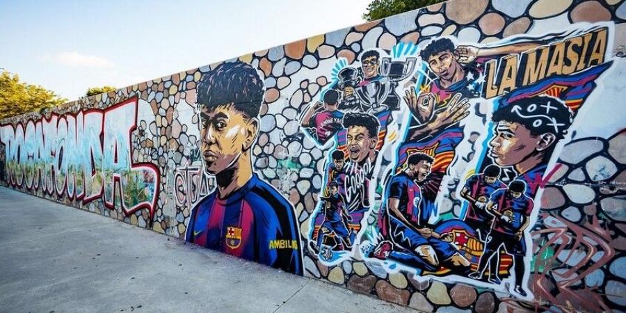 لامين يوقع على عقد "احترافي براتب ضخم" وبرشلونة يبدأ بتسويق قميص الأساطير.. فكم سعره؟ - ايجي سبورت