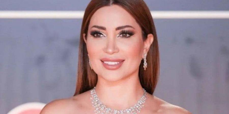 بالحجاب.. نسرين طافش في أحدث ظهور داخل المسجد النبوي - ايجي سبورت