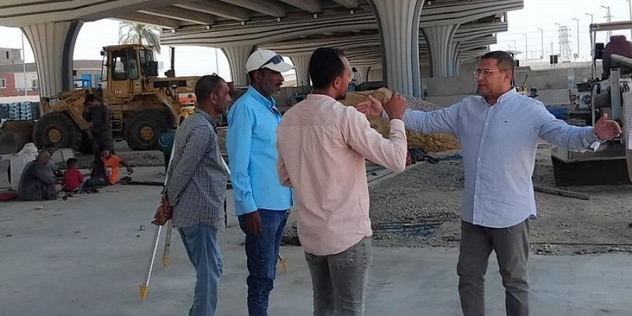 السكرتير العام المساعد بالأقصر يتفقد سير العمل بالمواقف العامة - ايجي سبورت