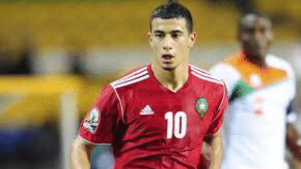 صراع ثنائي على يونس بلهندة صانع ألعاب المنتخب المغربي
