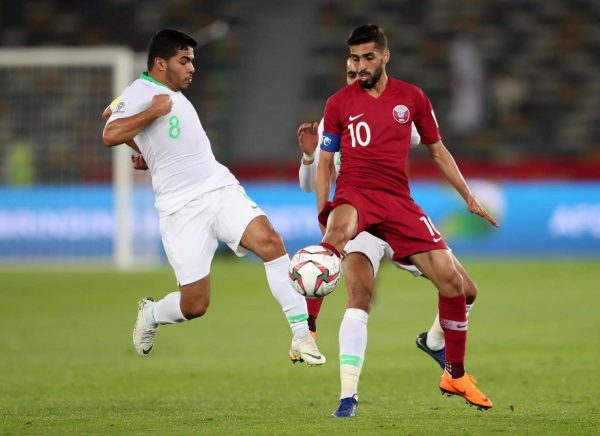 السعودية وقطر .قطر تفوز علي السعودية بهدفين نظيفين في كأس أسيا