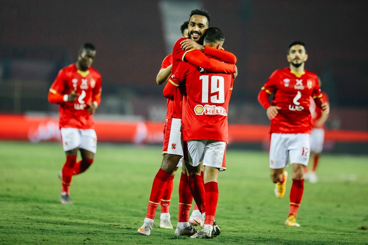 موسيماني يعلن تشكيل الاهلي اليوم ضد الزمالك في الدوري المصري